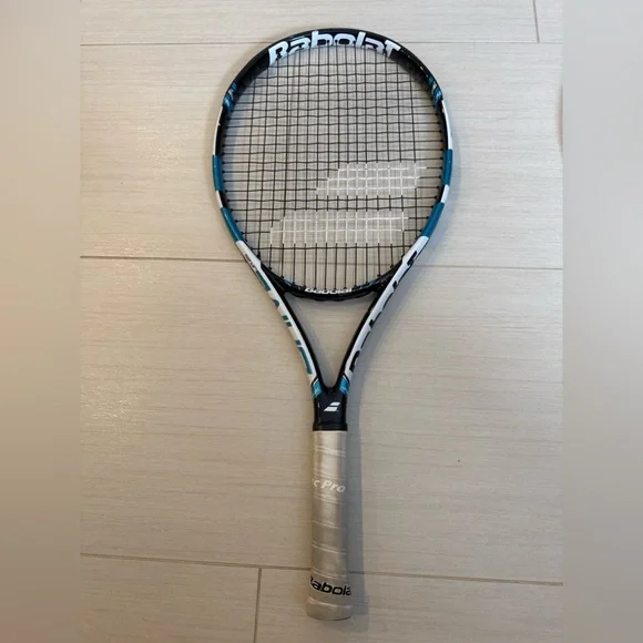 Babolat Pure Drive Junior 25” Tennis Racket– Youth Size – Great Condition - Picture 2 of 5